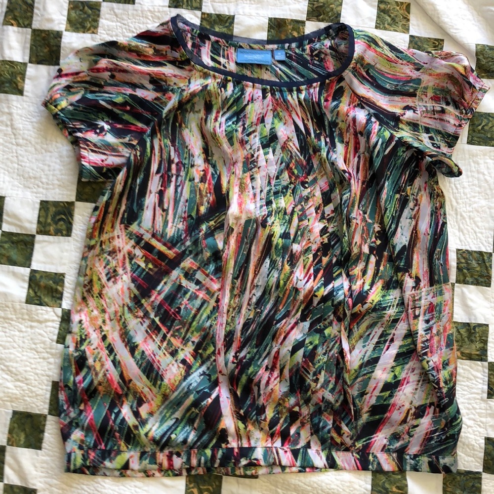 Vera Wang Satin feel vivid color top